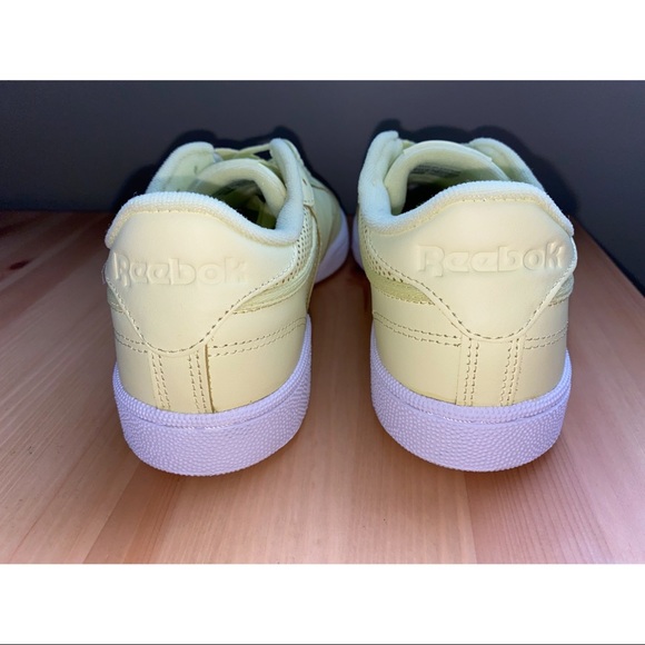 NWOT Reebok Club C 85 Women’s Sneakers Lemon Glow - Picture 9 of 10